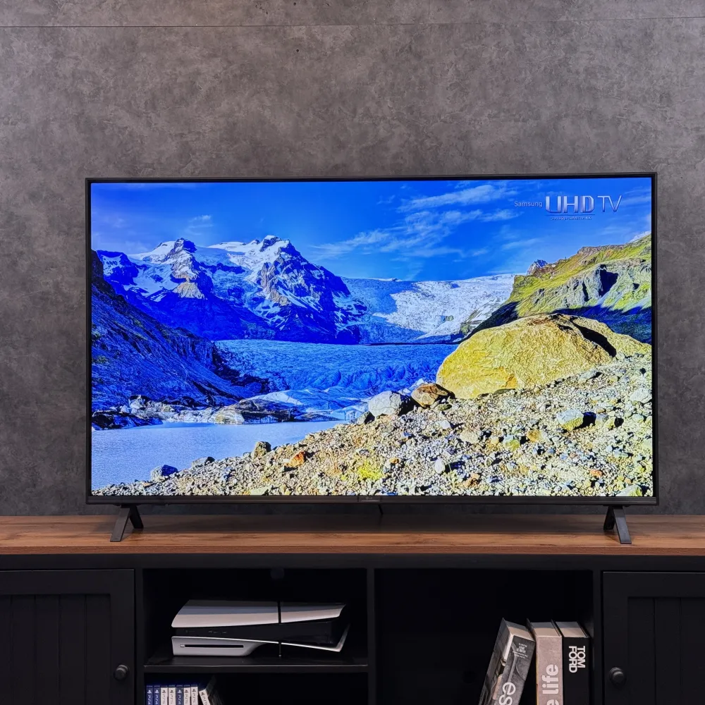نمای کلی تلویزیون ال جی مدل UA8500 محصول 2025
