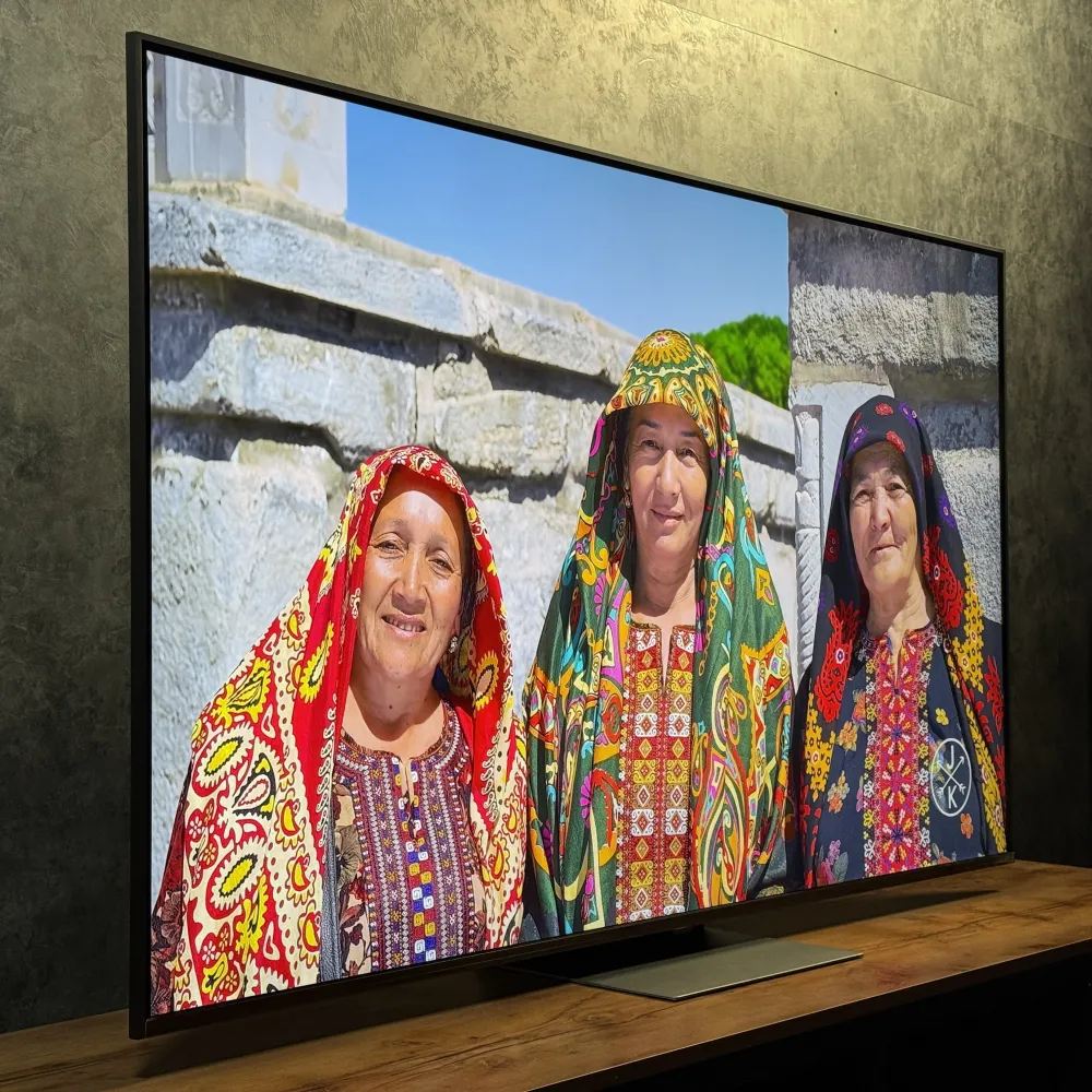 نمای کناری تلویزیون ال جی QNED86A با زاویه دید گسترده