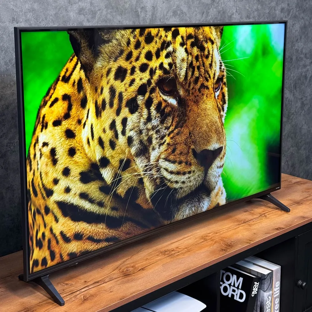 نمای کناری تلویزیون ال جی QNED70A با پنل ADS