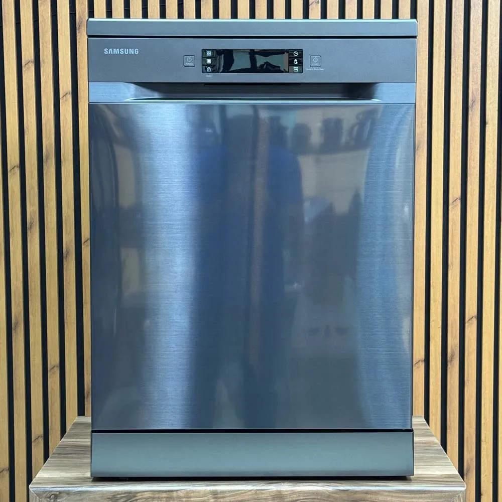 نمای کلی ماشین ظرفشویی سامسونگ مدل DW60DG550FSG با ظرفیت 14 نفره