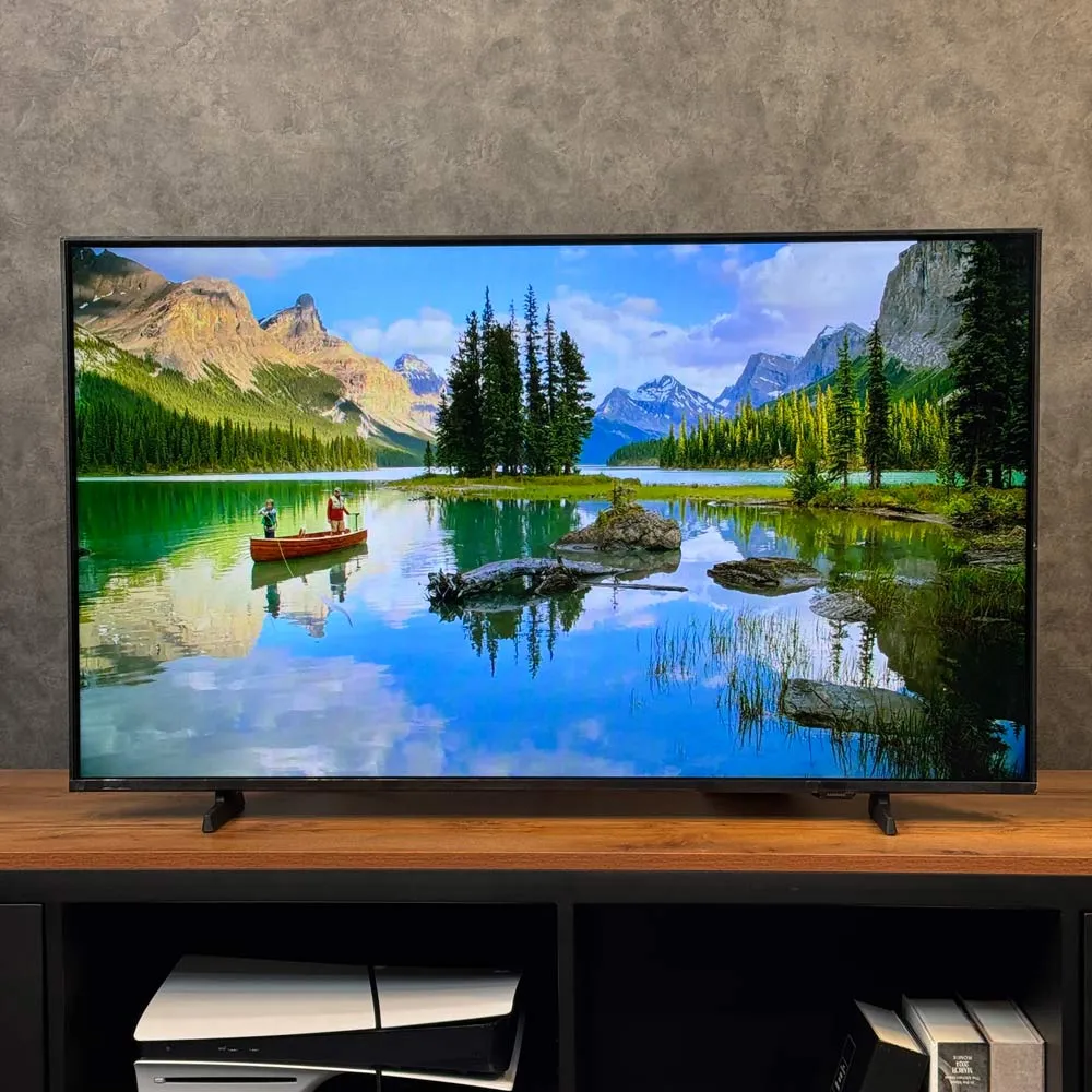 نمای کلی تلویزیون سامسونگ F6000F محصول 2025