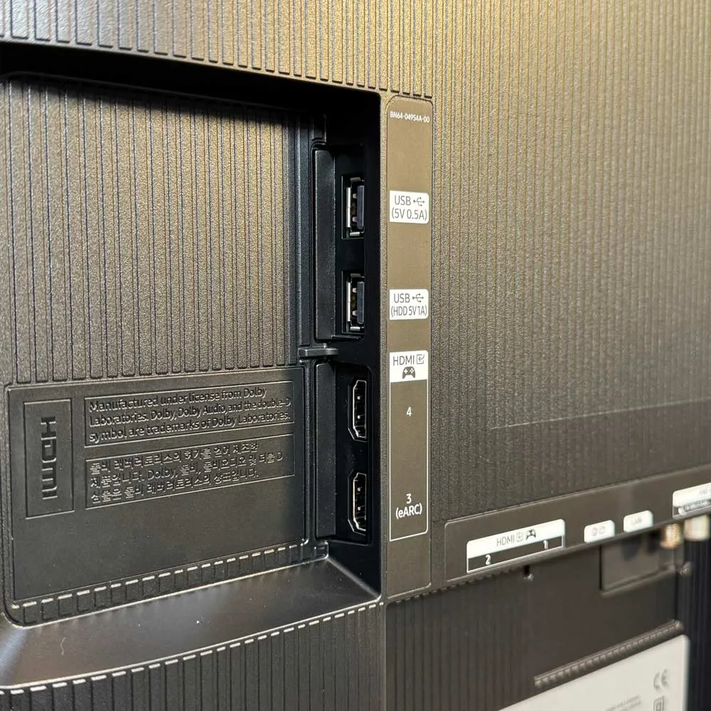 پورت‌های HDMI و USB تلویزیون سامسونگ S85F