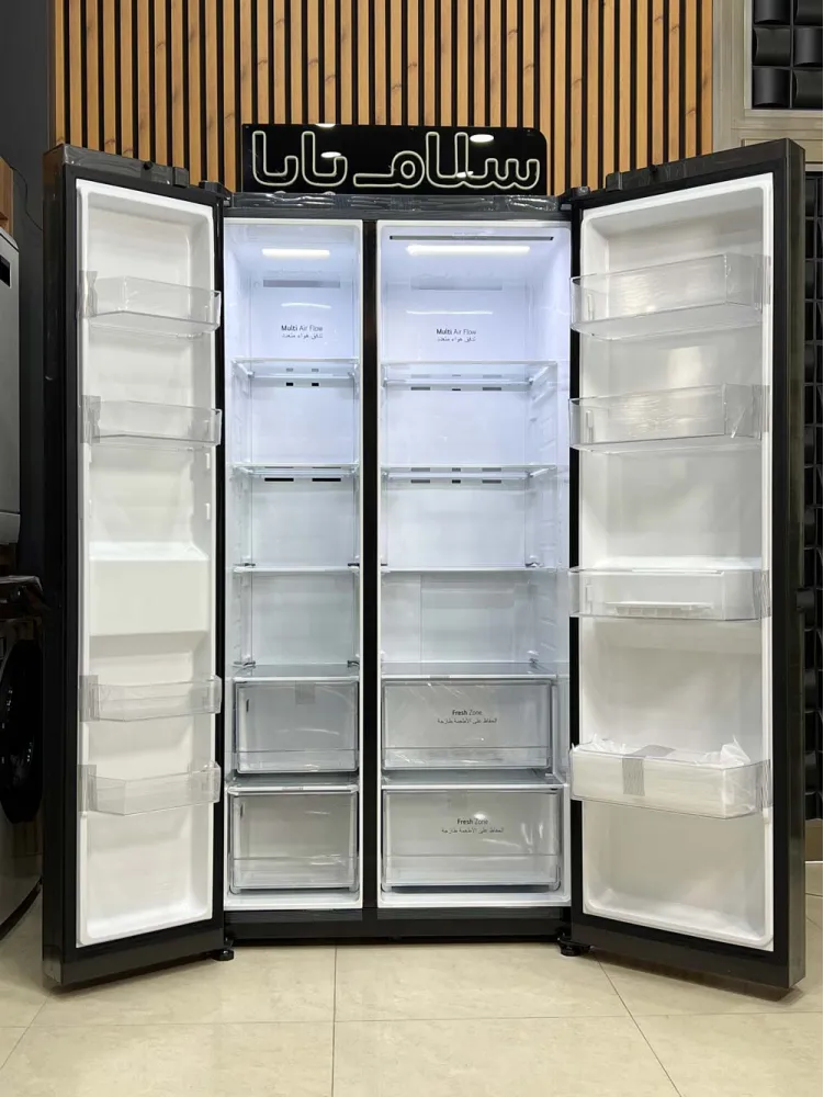 نمای کامل فضای داخلی یخچال و فریزر ال جی مدل GCB-287GNWB