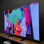 نمای کناری تلویزیون ال‌ جی G5 با پنل WOLED و زاویه دید گسترده