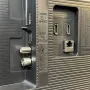 نمای نزدیک از پورت‌های ورودی و خروجی تلویزیون سامسونگ U8000F